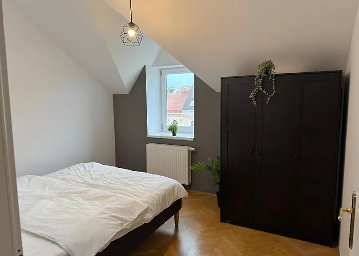 50qm, 1 Bedroom Schoenbrunn, Central, Balcony Daire
