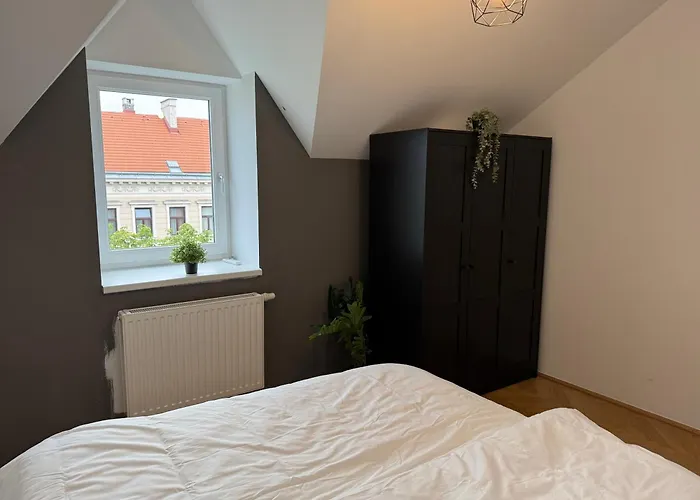 50qm, 1 Br, Schönbrunn, Central, Balcony Apartment *